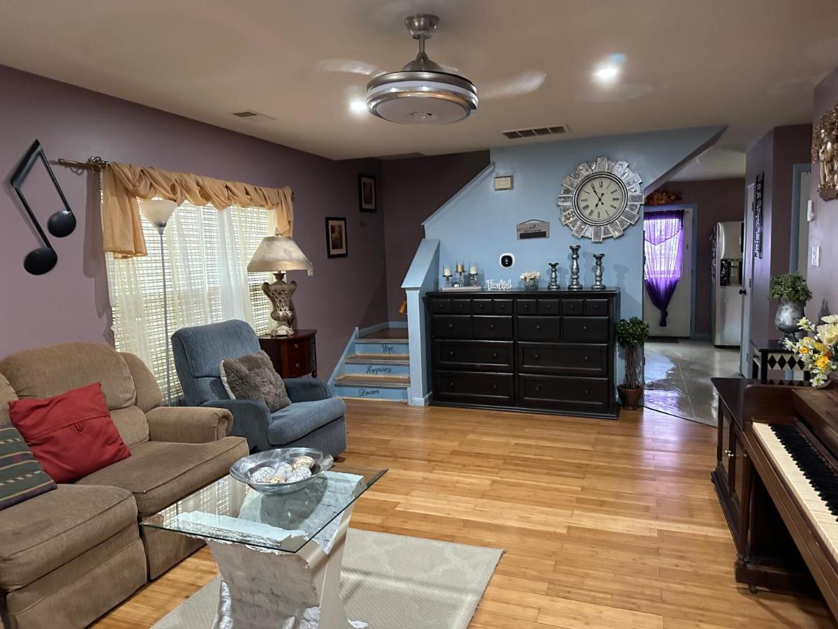 Colorful 3 Bedrooms Twin Home Near Center Philadelphie Extérieur photo